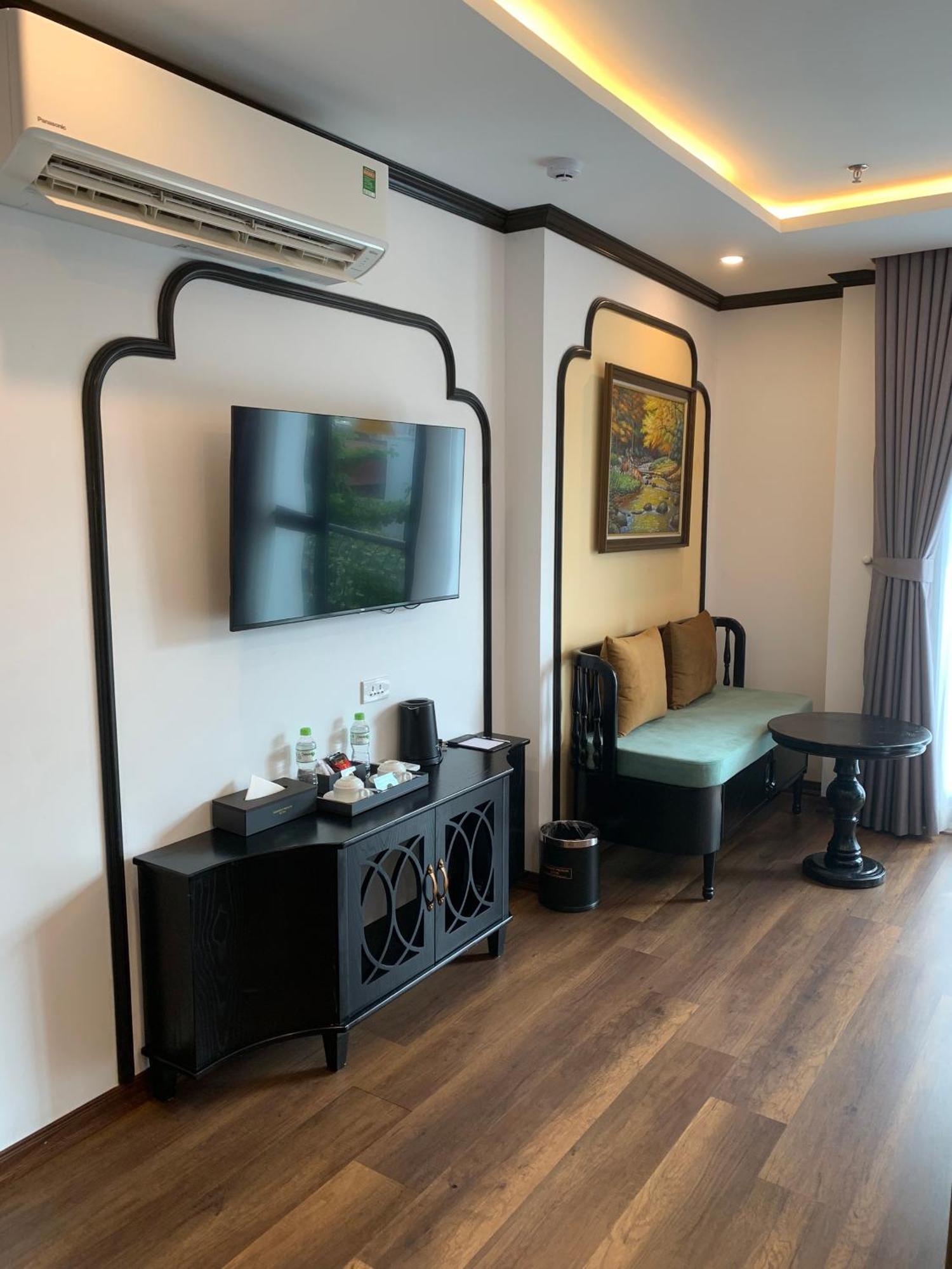 Aquarius Premium Hotel ハノイ市 エクステリア 写真