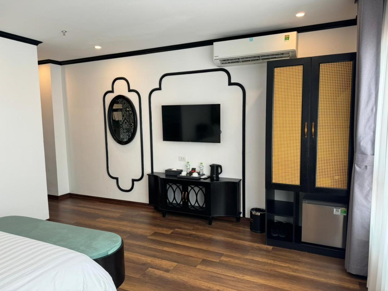 Aquarius Premium Hotel ハノイ市 エクステリア 写真