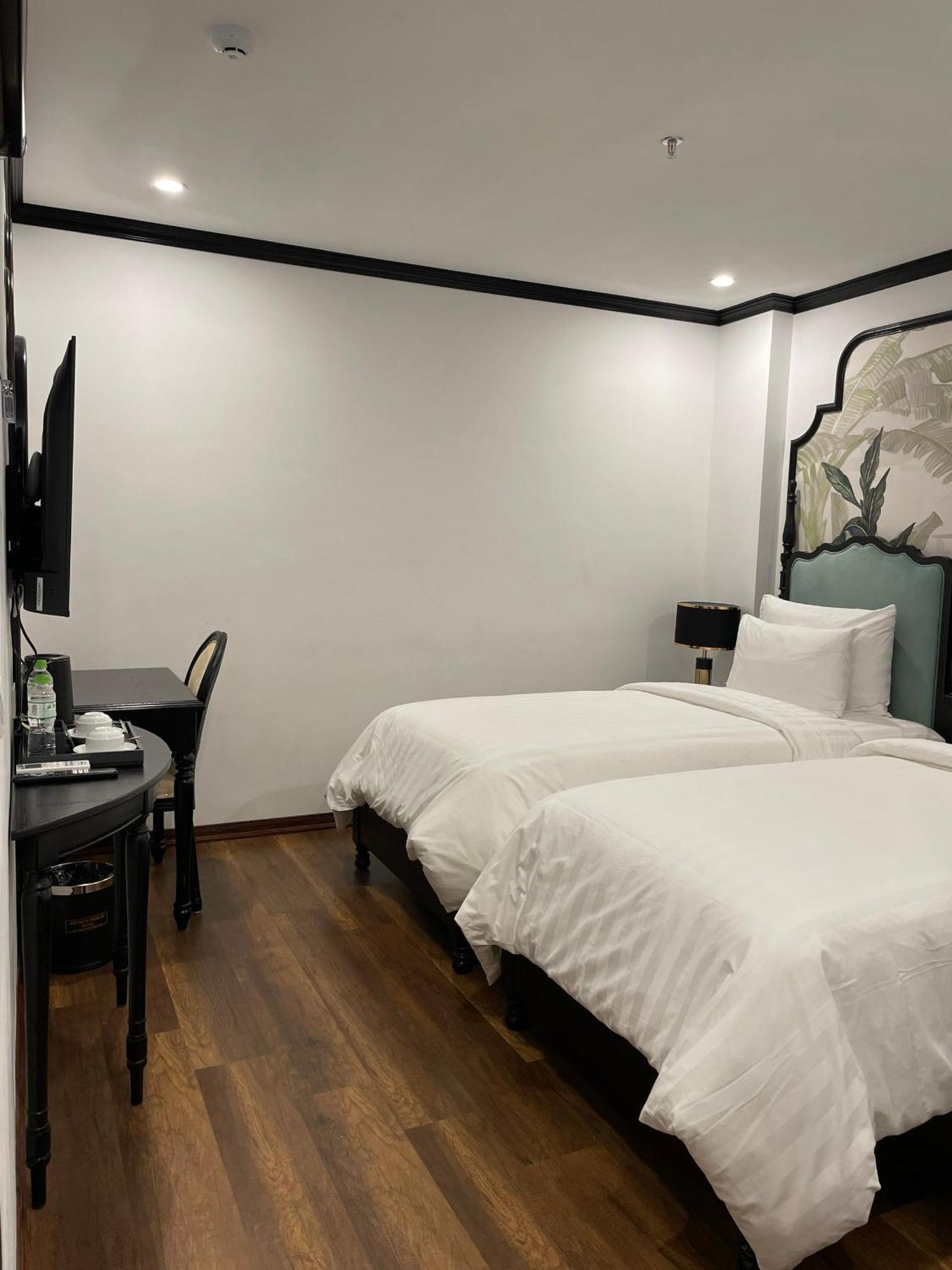 Aquarius Premium Hotel ハノイ市 エクステリア 写真