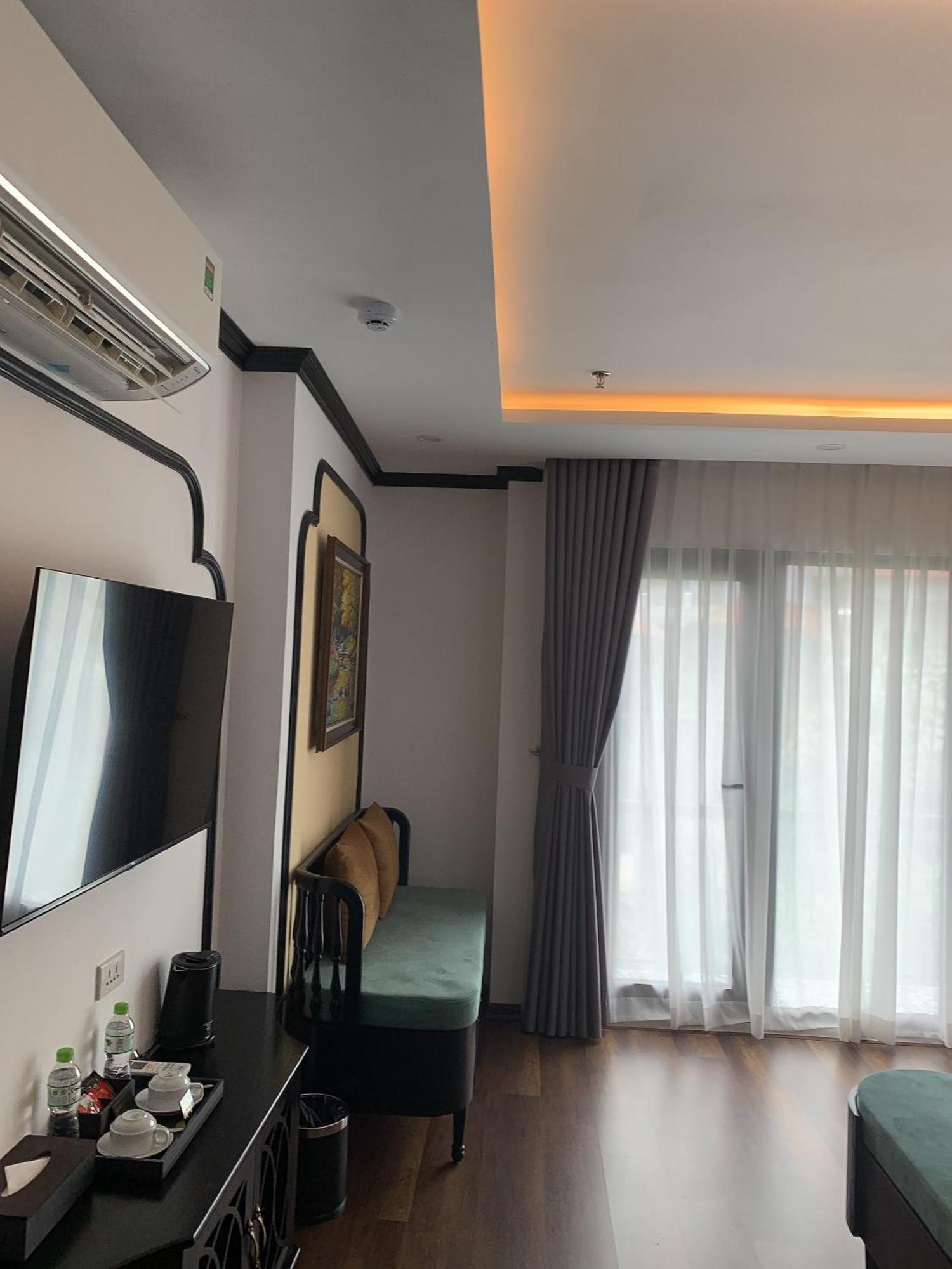 Aquarius Premium Hotel ハノイ市 エクステリア 写真