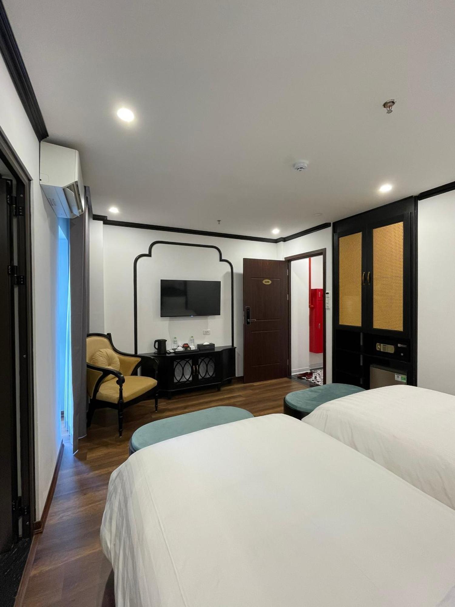 Aquarius Premium Hotel ハノイ市 エクステリア 写真